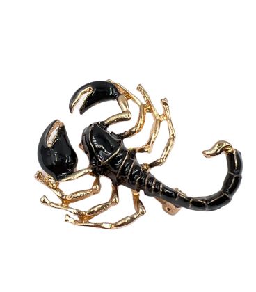 Брошь "Scorpion" лимонная позолота Скорпион