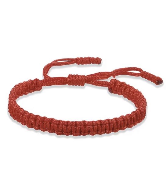 Червона нитка оберіг