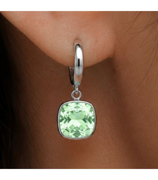 Серьги Swarovski красный Квадрат родиум (Медицинская сталь)